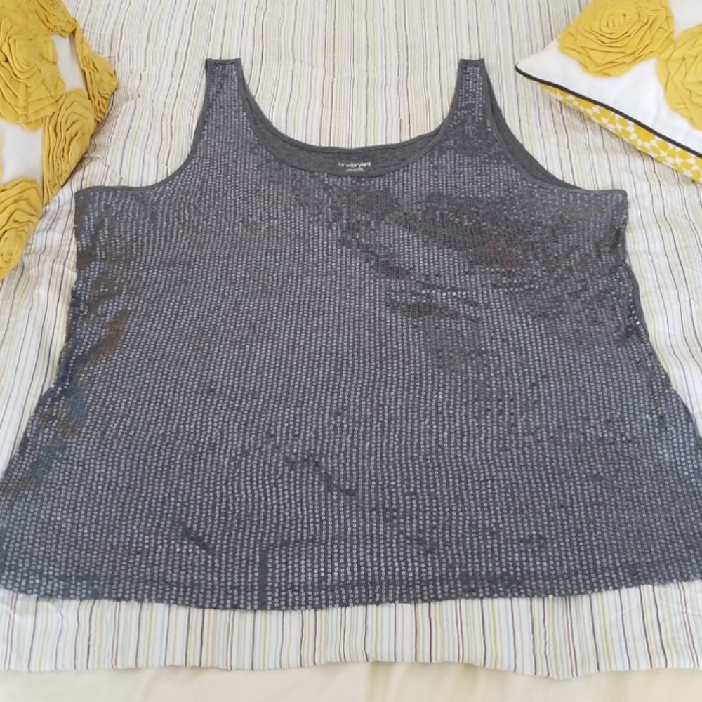 LANE BRYANT NWOT GREY SEQUINED FRONT TANK TOP